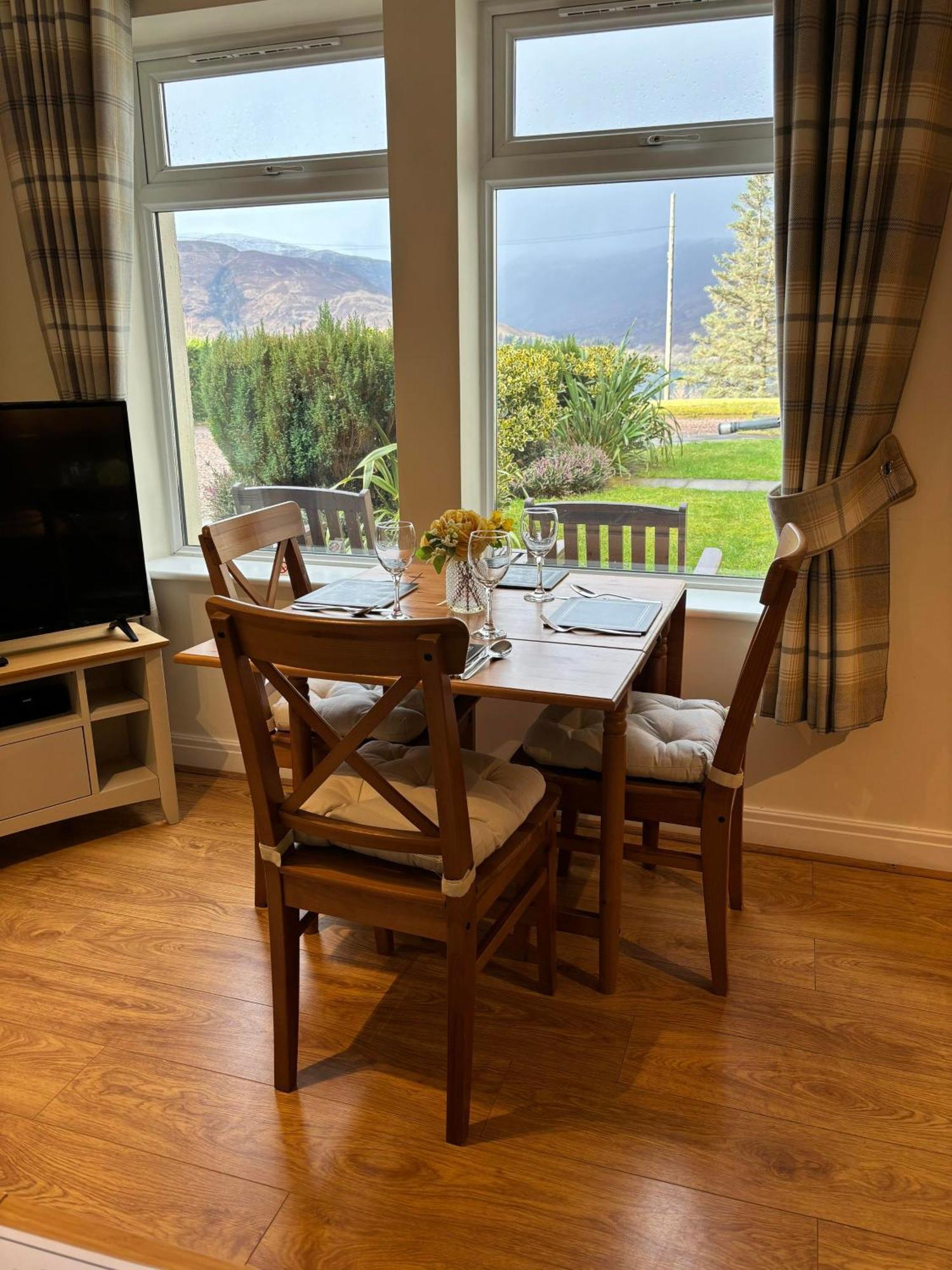 Conaglen, Glenloch View, Fort William 2-Bedroom Loch Side Flat Exteriér fotografie